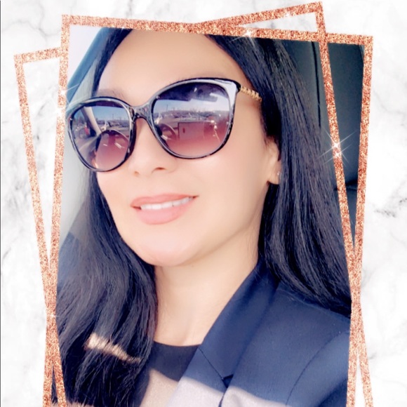 Meet your Posher, Rosie - Picture 1 of 1